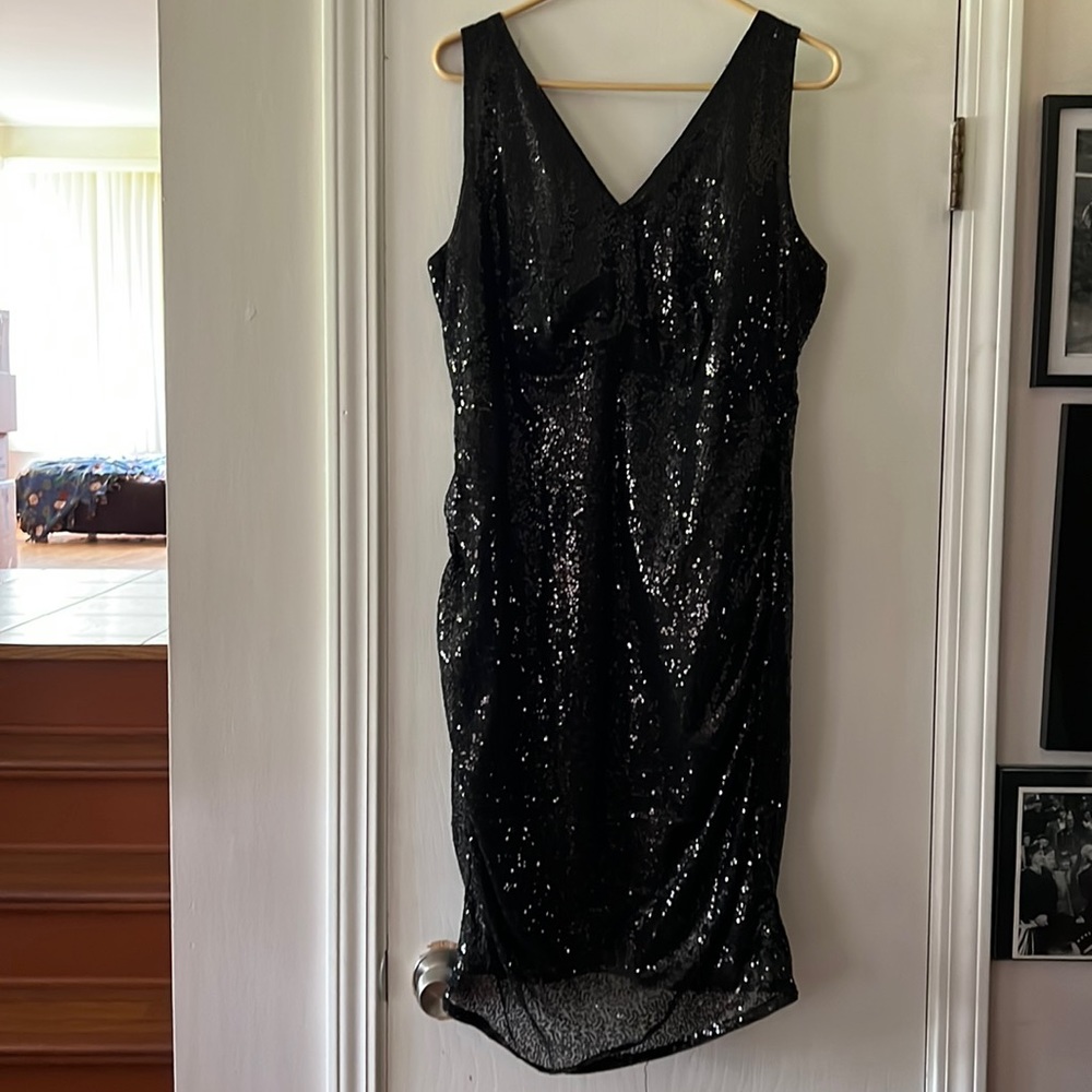Black sequins dress
